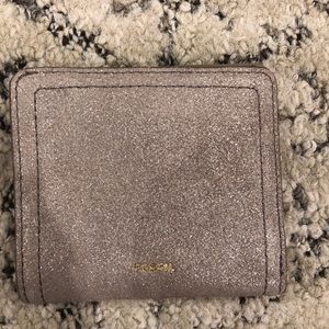 fossil wallet never been used